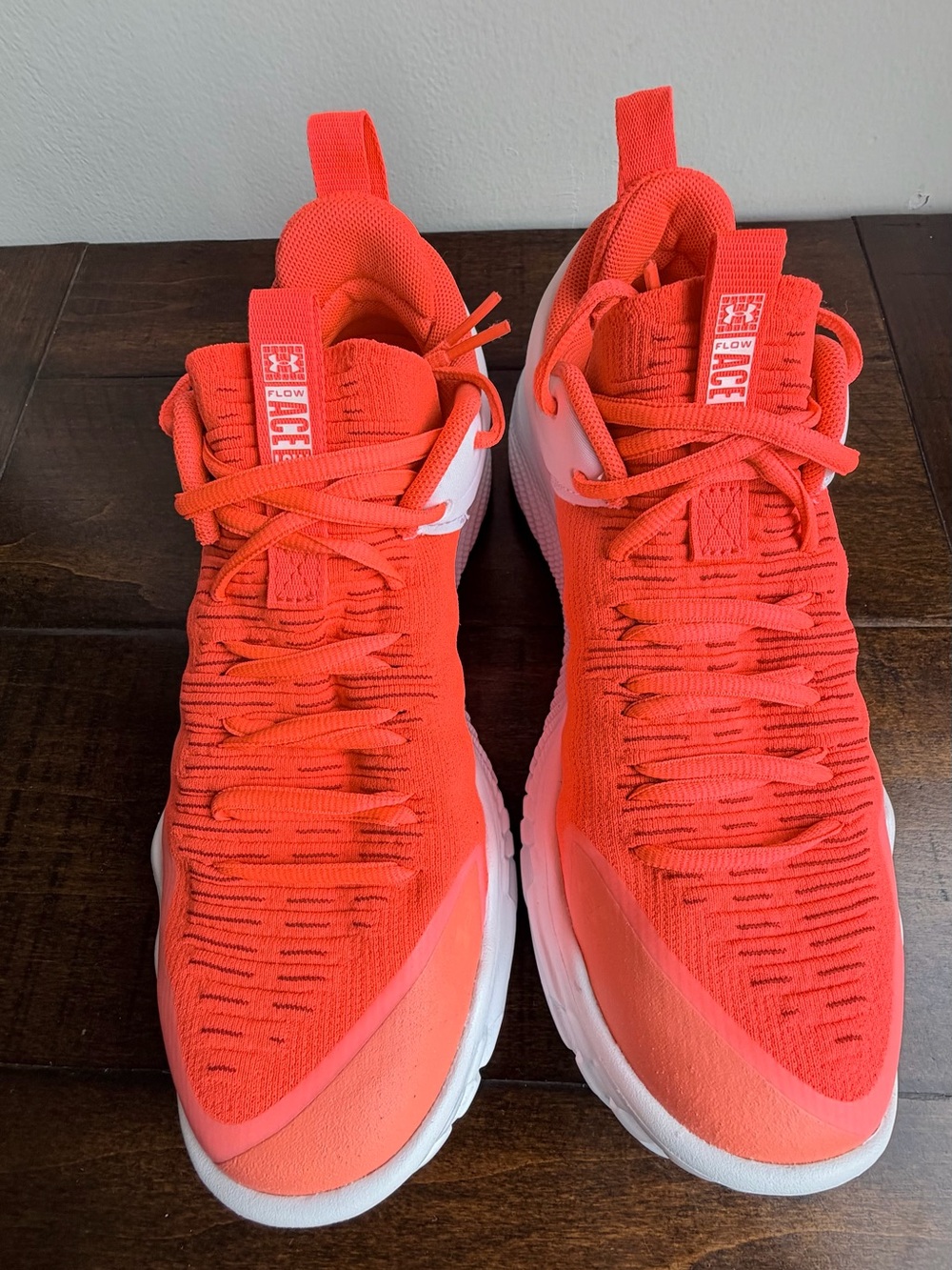Under Armour Women's Flow Ace Low Volleyball Shoes Size 9.5 Beta Orange NWOB